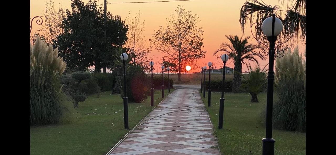 Aparthotel Oasis à Paralía Extérieur photo