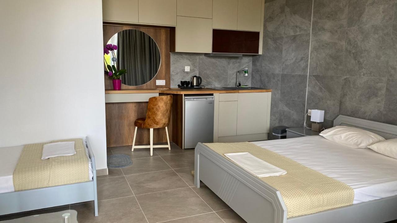Aparthotel Oasis à Paralía Extérieur photo