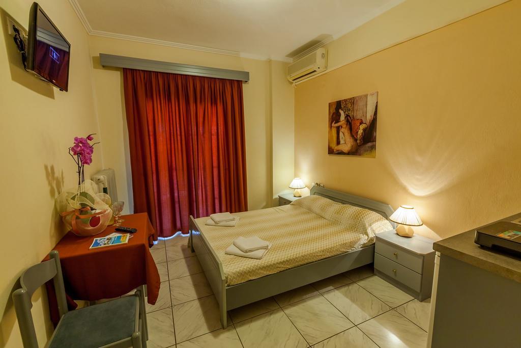 Aparthotel Oasis à Paralía Extérieur photo