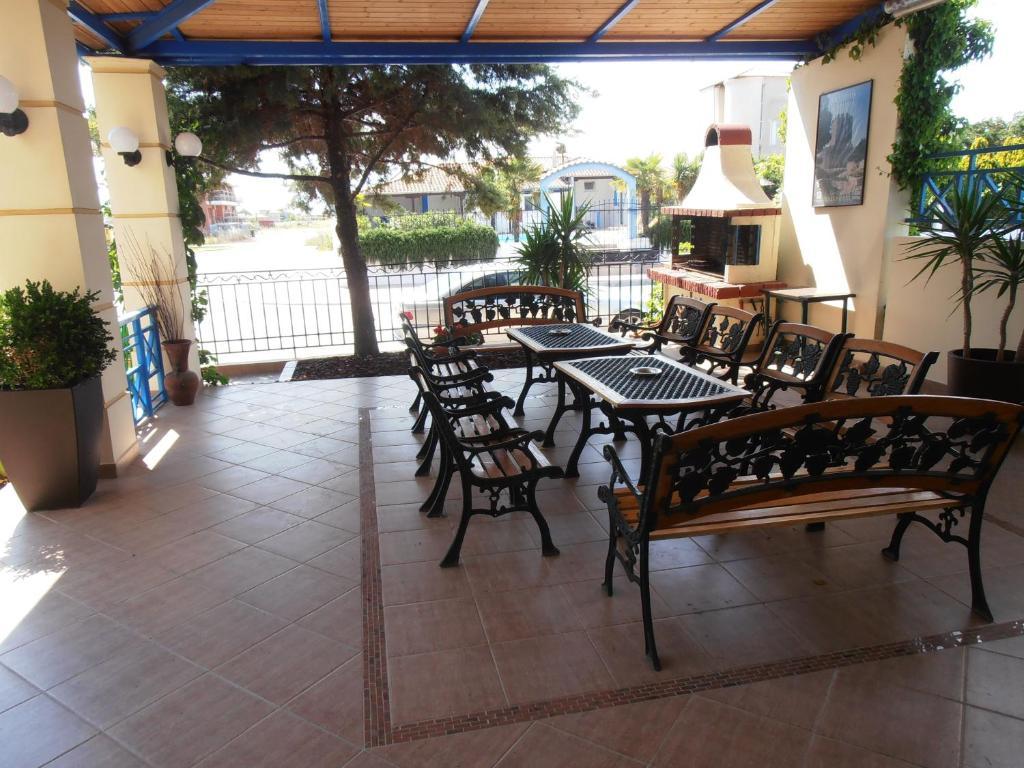 Aparthotel Oasis à Paralía Extérieur photo