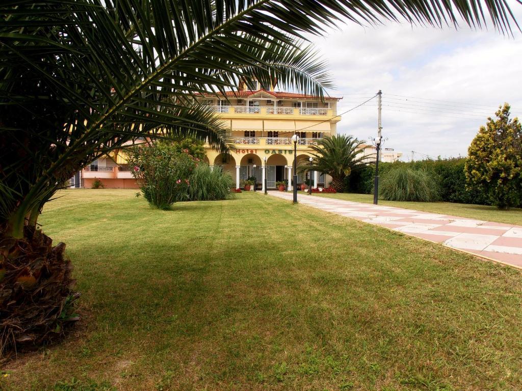 Aparthotel Oasis à Paralía Extérieur photo
